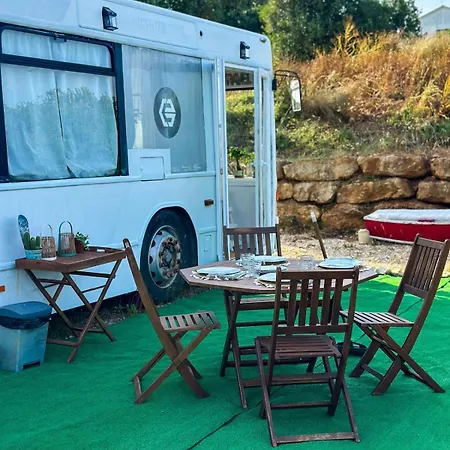 Апартаменты Ericeira Magic Bus With Jacuzzi Carvoeira